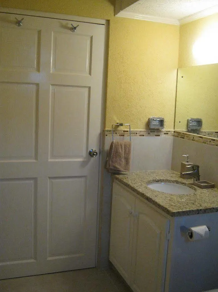 Mangrove Princess Apartment מלון